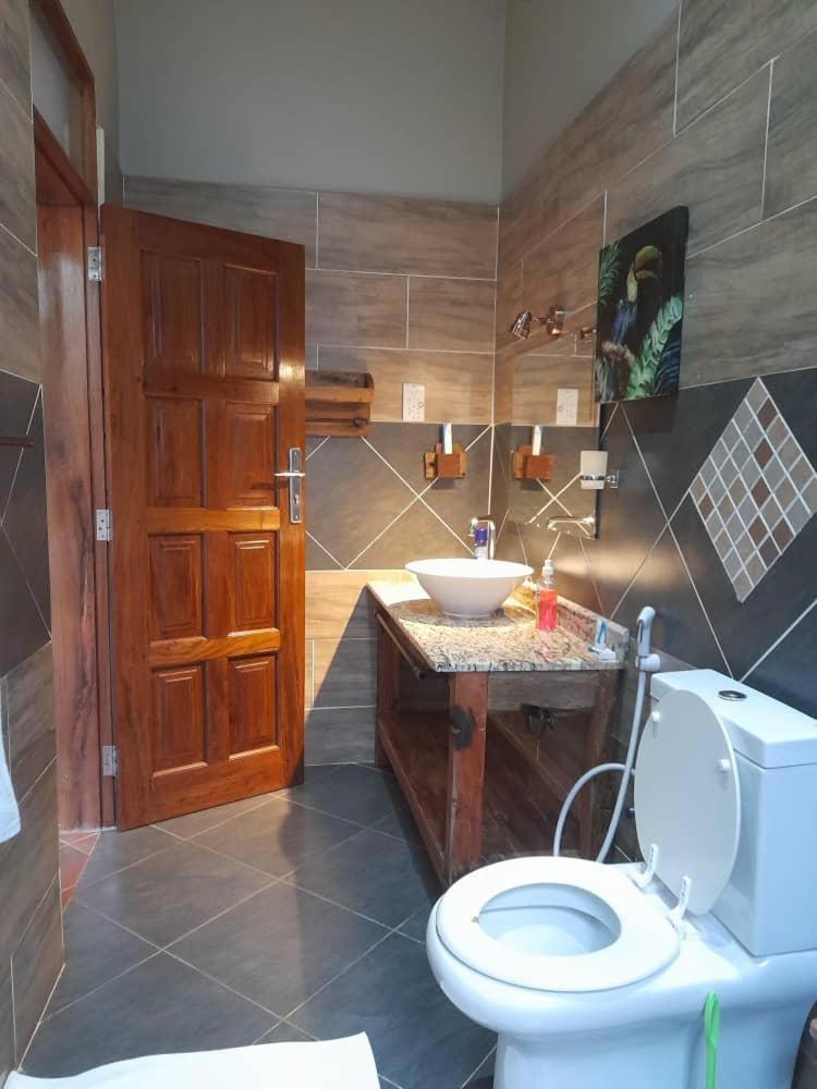Kinga Homes Boutique Hotel Moshi Kültér fotó